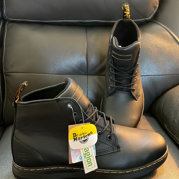 NWT Dr. Martens Mens US size 13, UK 12 Grip-Track slip resistant safety 6 eyelet - Picture 2 of 9